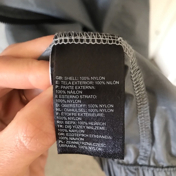 The North Face • Women’s Lightweight Wind Breaker ‘WindWall’ Size Small - Picture 5 of 16